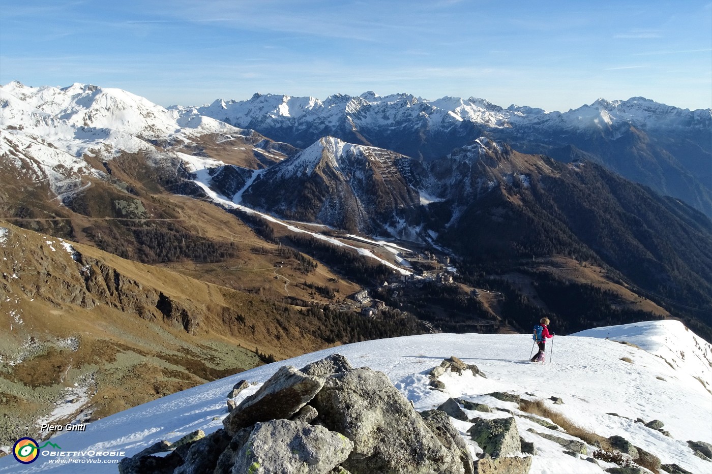 76 In discesa dal Valegino...vista su Foppolo.JPG -                                